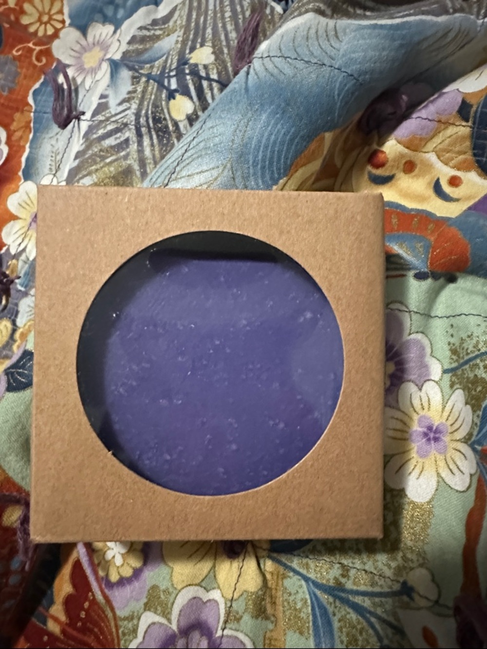 Coconut oil handmade soap 

Scent is : After the Rain
